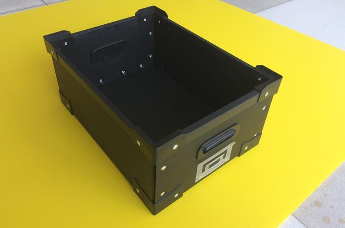 制作塑料中空板需要什么